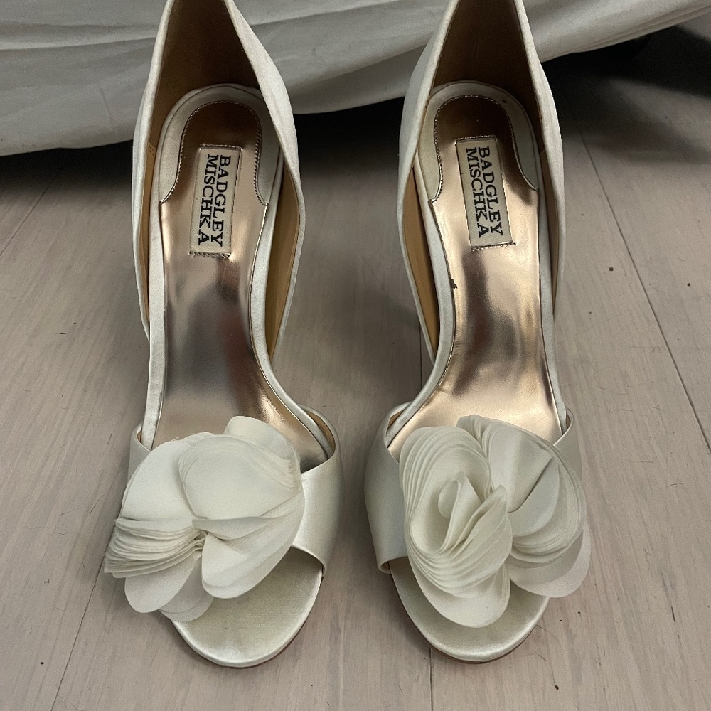 Badgley Mischka wedding bridal white shoes
